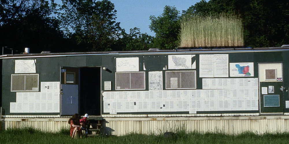 The Nine Mile Run Greenway Project trailer, an onsite classroom and community meeting space. Used as a site of eco-material experiments and as a platform for evolving public expression and interrogation. Images courtesy of the STUDIO for Creative Inquiry, Carnegie Mellon University and the Nine Mile Run Greenway Project Team.